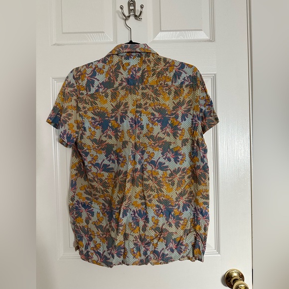 Men’s causal printed button up - Picture 3 of 3